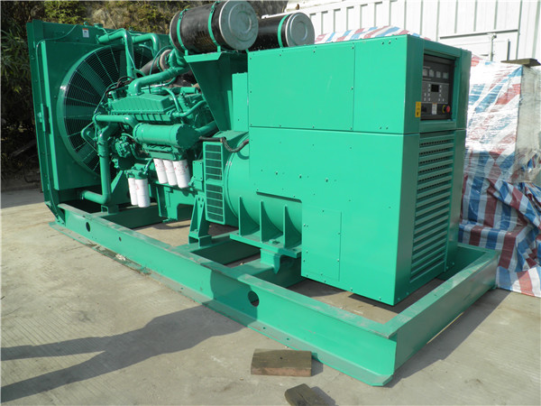 金安出租发电机 发电机组厂家：柴油发电机组的控制屏的作用是什么？