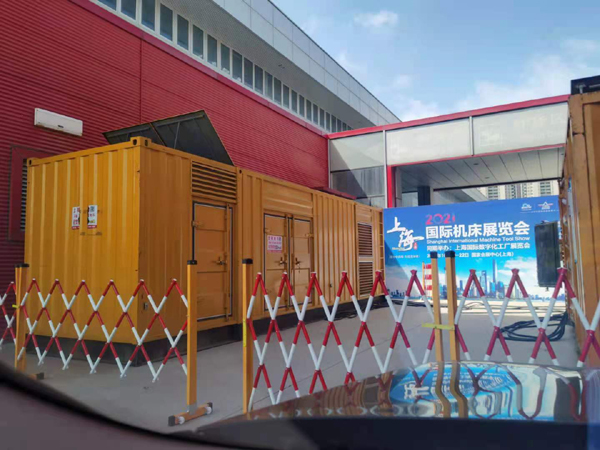 金安发电车出租-发电机无电压或电压太低怎么办？